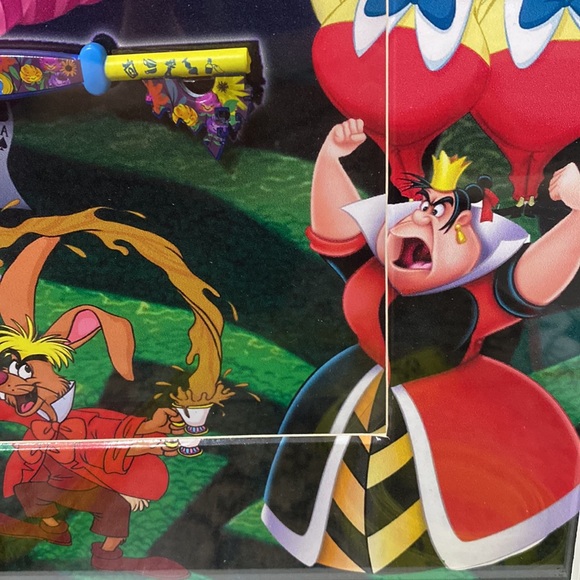 Disney Alice in Wonderland Key Frame - Picture 5 of 6